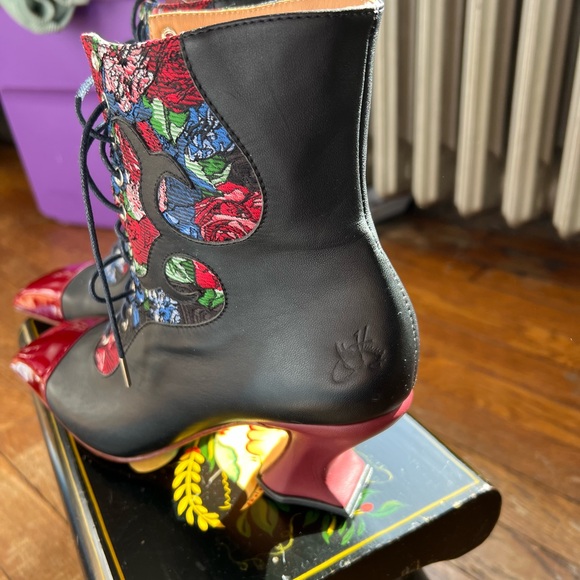 John Fluevog Black and Red Heels - Picture 7 of 9